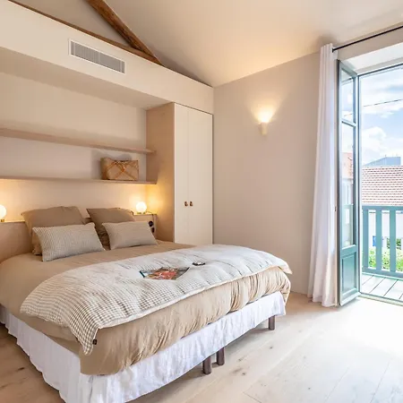 Mila - A 450 M De La * Биарриц