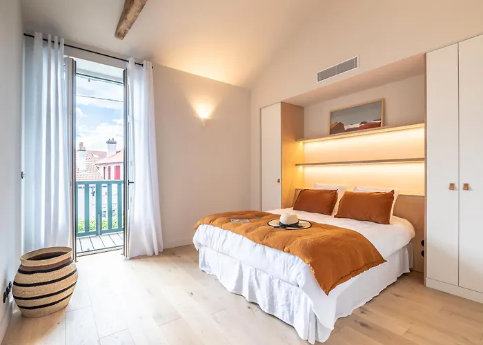 Mila - A 450 M De La *